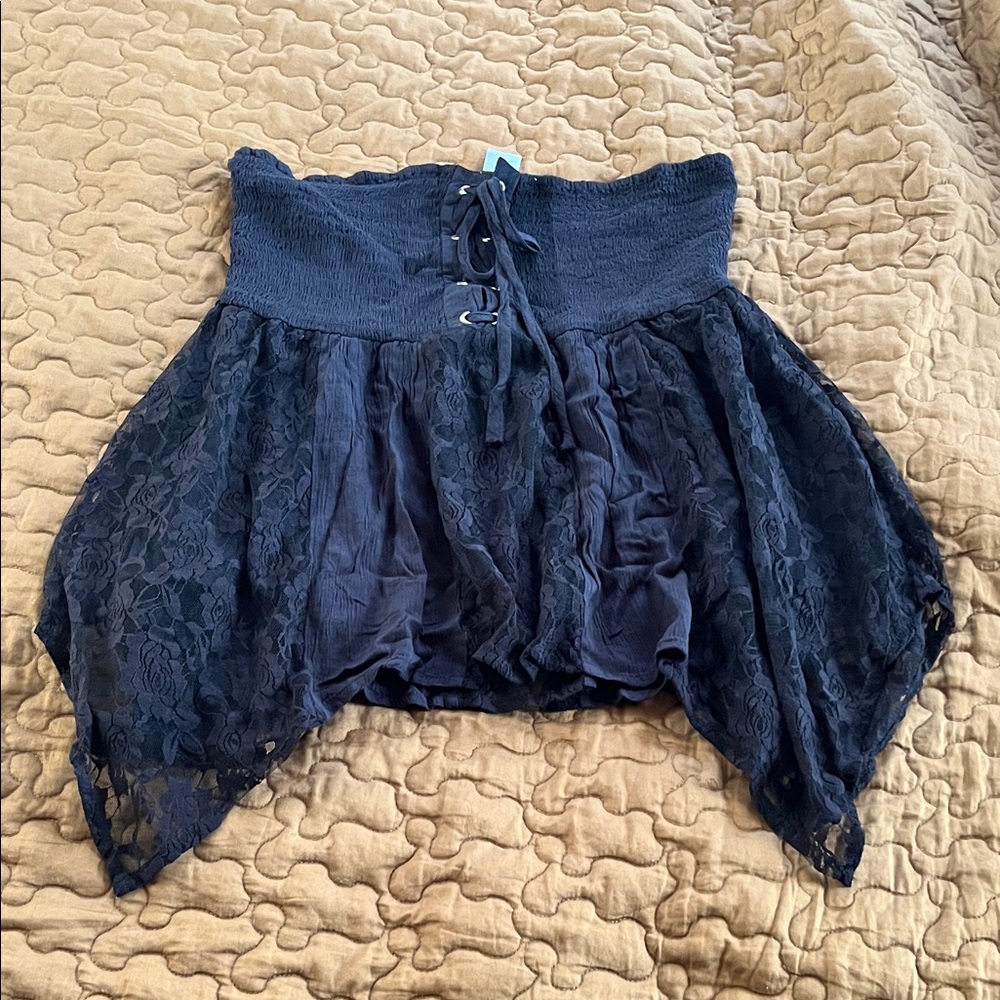 Elegant Black Strapless Lace Top